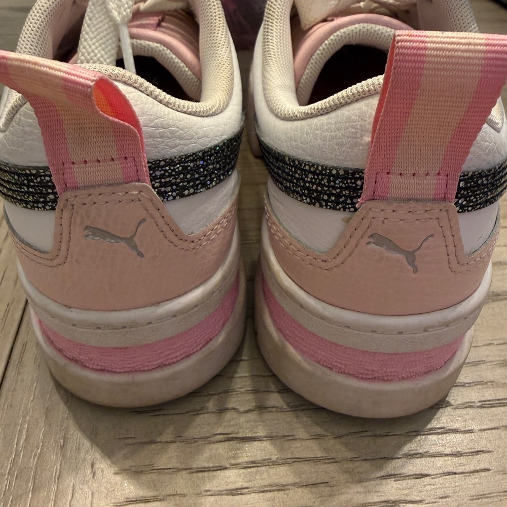 Puma Kids Sneakers in Pink and White